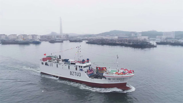 我國自主建造的首批兩艘大洋性玻璃鋼超低溫金槍魚延繩釣船隆興801和隆興802順利啟航，對于我國的玻璃鋼漁船產業(yè)化進程具有里程碑式的重要而深遠的意義。廣東博皓提供玻璃鋼船艇選材解決方案。