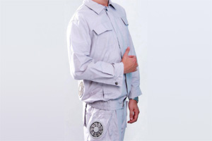 風(fēng)扇降溫服 迷彩/灰色長袖/短袖降溫服套裝 進(jìn)口面料 可快速安裝/拆卸 風(fēng)扇降溫服 迷彩/灰色長袖/短袖降溫服套裝 進(jìn)口面料 可快速安裝/拆卸