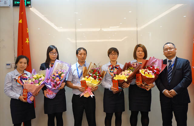 優(yōu)秀的“服務(wù)天使”們，他們是默默付出的幕后英雄！他們是最可愛的人